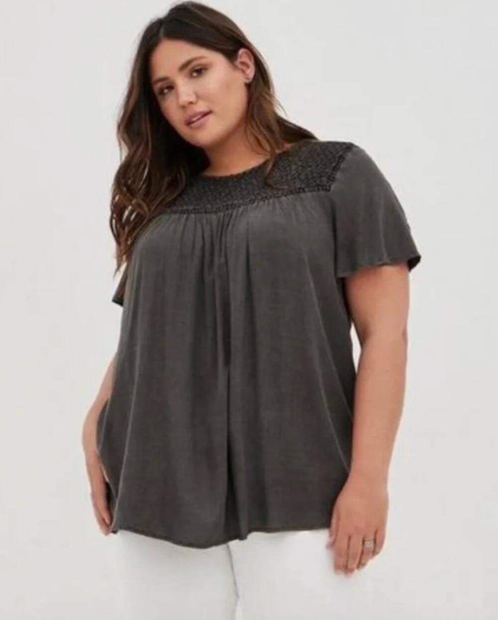 TORRID Top Challis Smocked Detail Flutter Sleeve Size 1 L 12 / 14 Gray